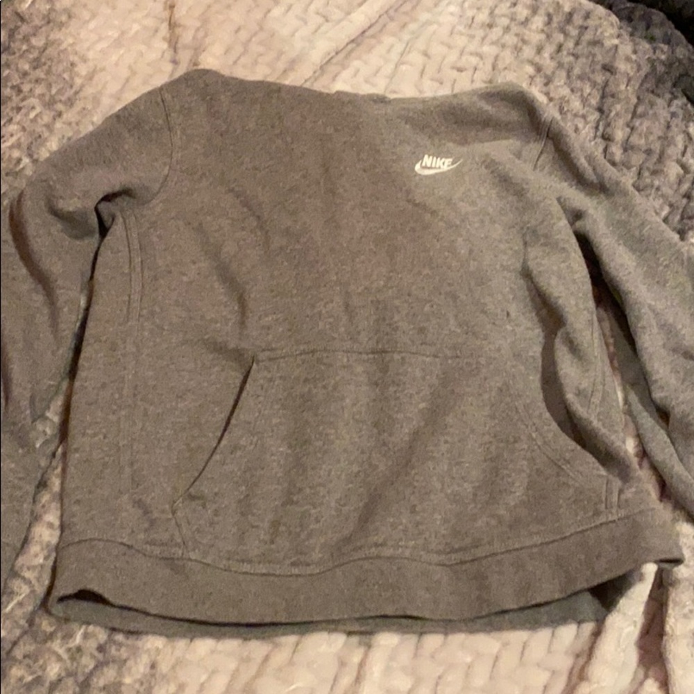 nike sweatshirt